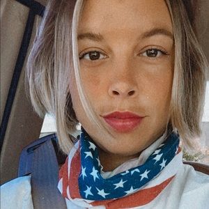 Meet your Posher, Alexandra